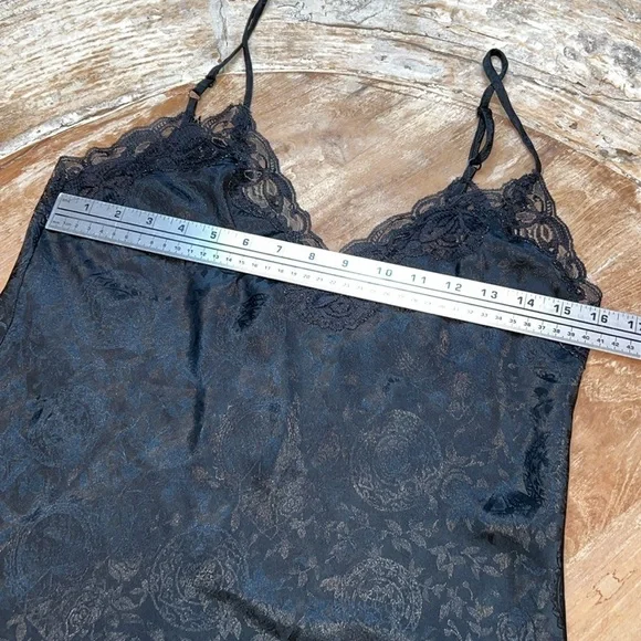 VICTORIA’s SECRET Vintage Gold Label Black Lace Slip, Size S - Picture 6 of 7